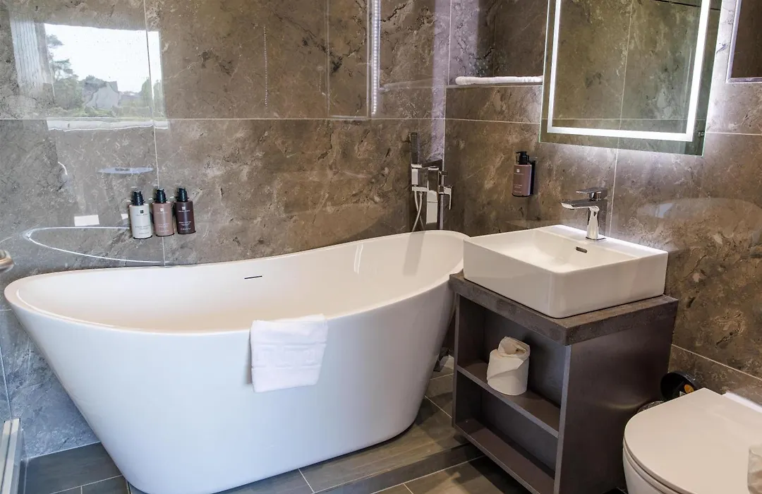 Barton Manor Hotel & Spa, BW Signature Collection-1